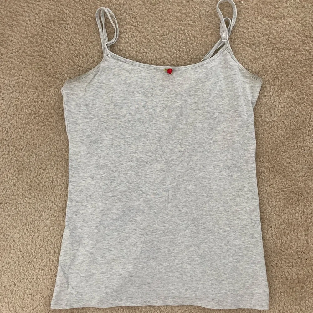 grey rosette tank!! - Picture 3 of 4